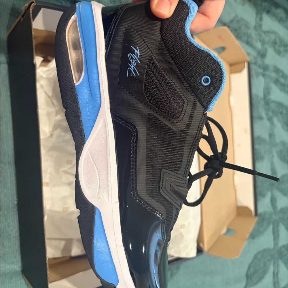Nike Jordan Stay Loyal 3 GS in Black/White/University Blue